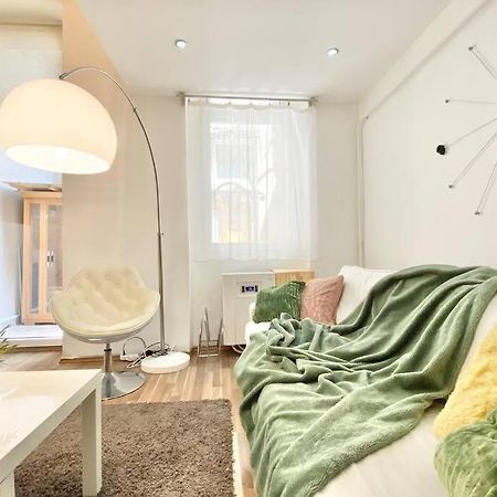 Stay Cool! Apartment With Sauna And Private Garden Budapest Exterior photo