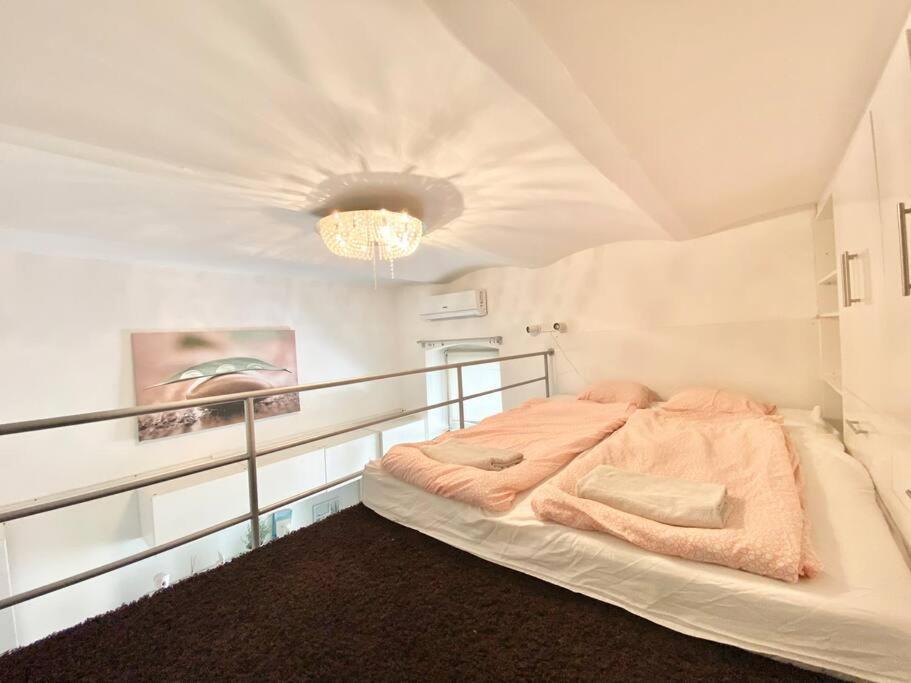 Stay Cool! Apartment With Sauna And Private Garden Budapest Exterior photo
